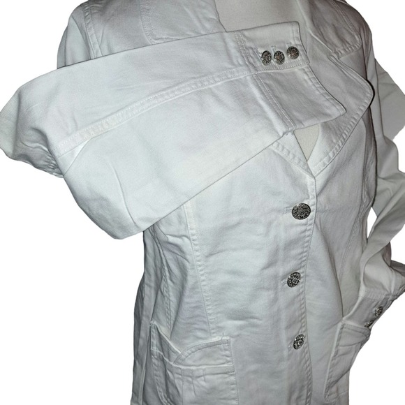NWT-Denim & Co Large White Three Button Stretch Denim Blazer with Silver Buttons - Picture 2 of 11